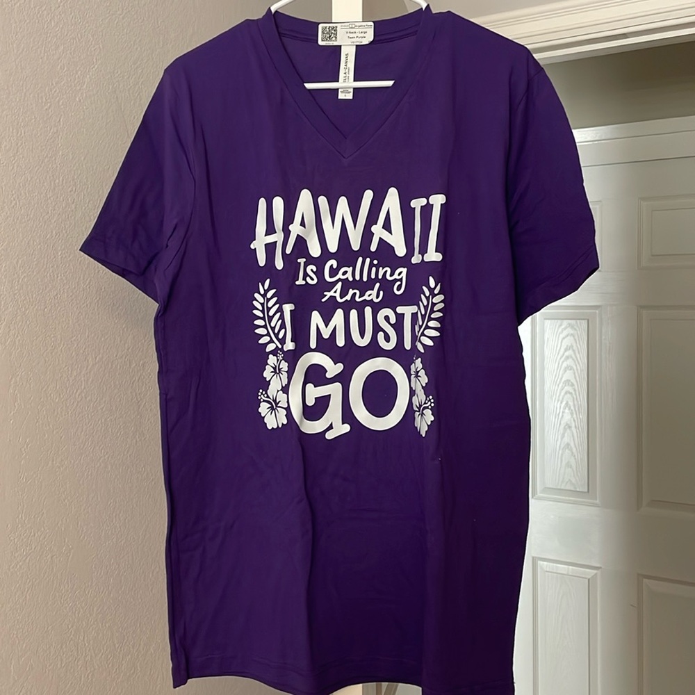 Hawaii Is Calling T-shirt, unisex size Large